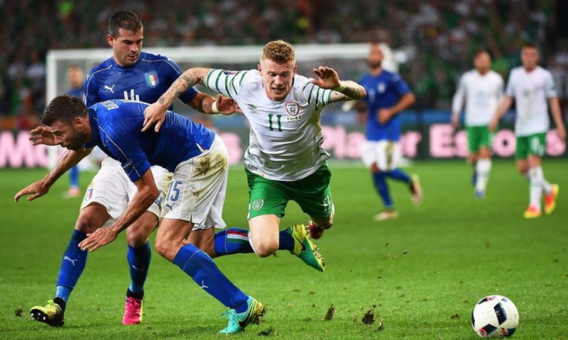 VIDEO: Robbie Brady kasnim pogotkom Irskoj donio osminu finala protiv Francuske
