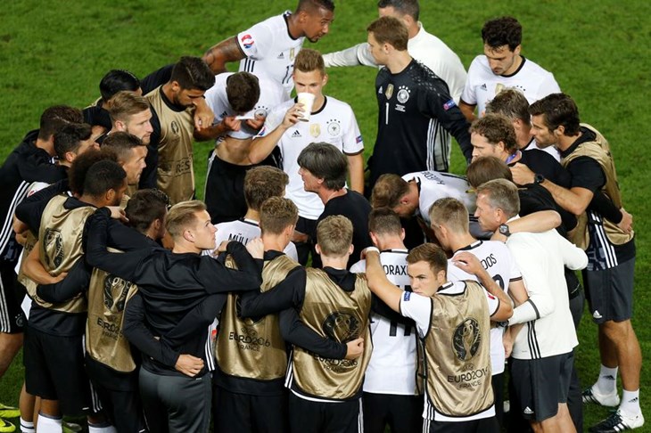 Löw ne zna hoće li ostati na kormilu Njemačke, ali je siguran da novi format Eura nije dobar