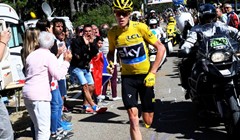 Tour de France: U bizarnom incidentu Froome umalo izgubio vodstvo