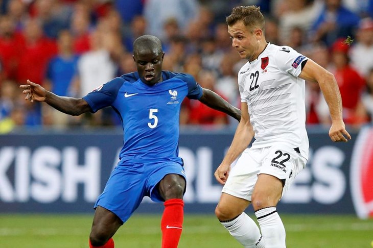 Chelsea doveo drugo pojačanje, N'Golo Kante potpisao petogodišnji ugovor