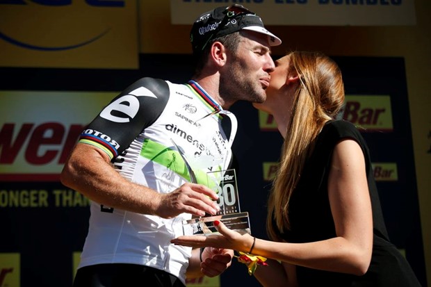 Mark Cavendish u završnom sprintu do pobjede u 14. etapi