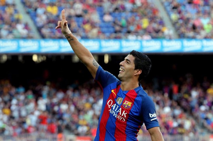 VIDEO: Barcelona „šesticom“ ispratila Real Betis, hat-trick Luisa Suareza