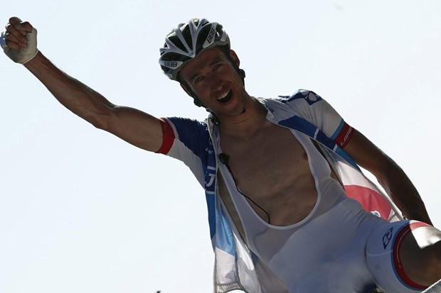 Geniezu treća etapa, Fernandezu vodstvo, Đurasek ispred Kišerlovskog