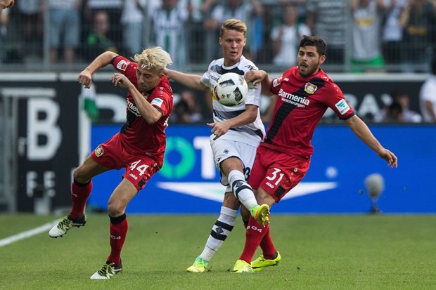 VIDEO: Borussiji iz Mönchengladbacha prvi derbi sezone, Bayer pao u završnici