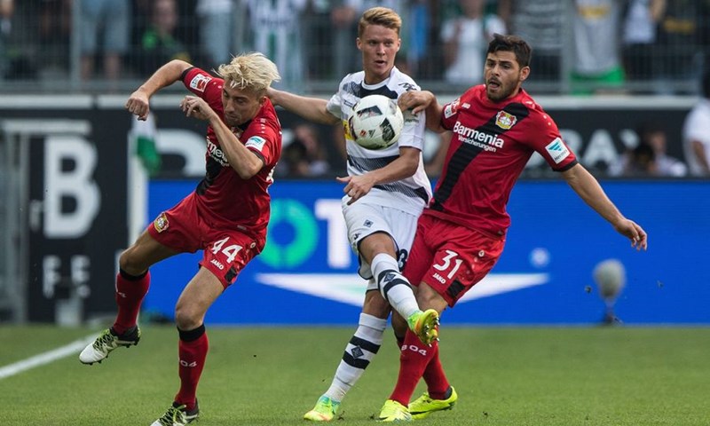 VIDEO: Freiburg u posljednjim trenucima susreta srušio Bayer, Schalke i Leipzig podijelili bodove