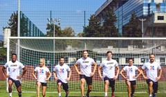 Nogometaši Dinama vježbali uz atraktivne trenerice za Aktivniju Hrvatsku