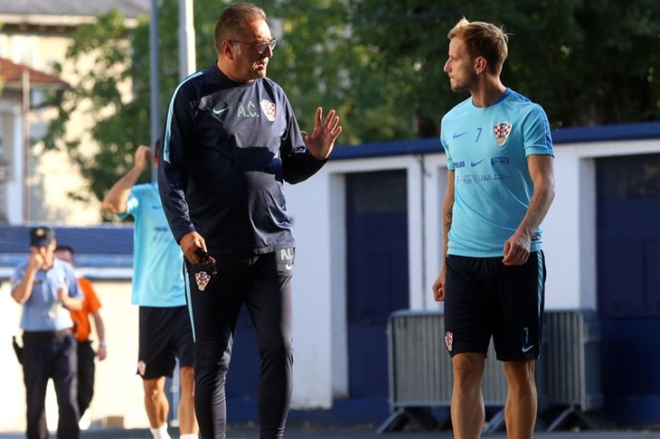 Izbornik Čačić potvrdio, Ivan Rakitić ne konkurira za utakmicu s Islandom!