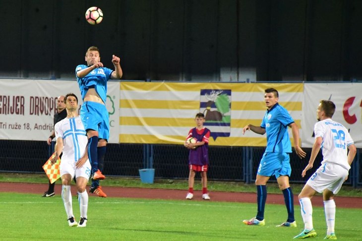 Rijeka kiksala u Vinkovcima uz promašeni penal duboko u sudačkoj nadoknadi