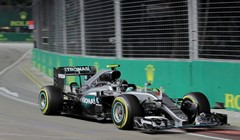 Nico Rosberg slavio u Singapuru i prestigao Lewisa Hamiltona u ukupnom poretku