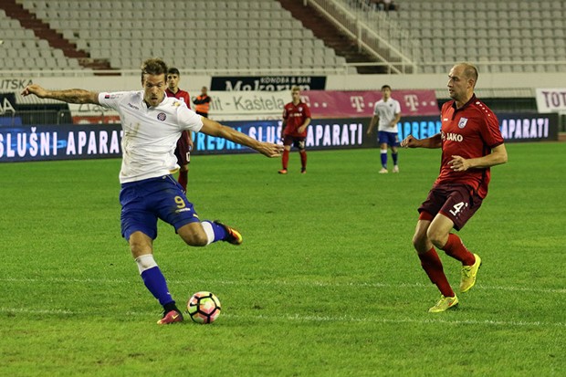 VIDEO: Hajduk slavi spasitelja Futacsa u susretu s četiri crvena kartona