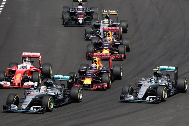 Šef Mercedesa: "Hamilton ima pravo biti frustriran"