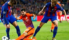 Barcelona slavila, ali i ostala bez dvojice igrača