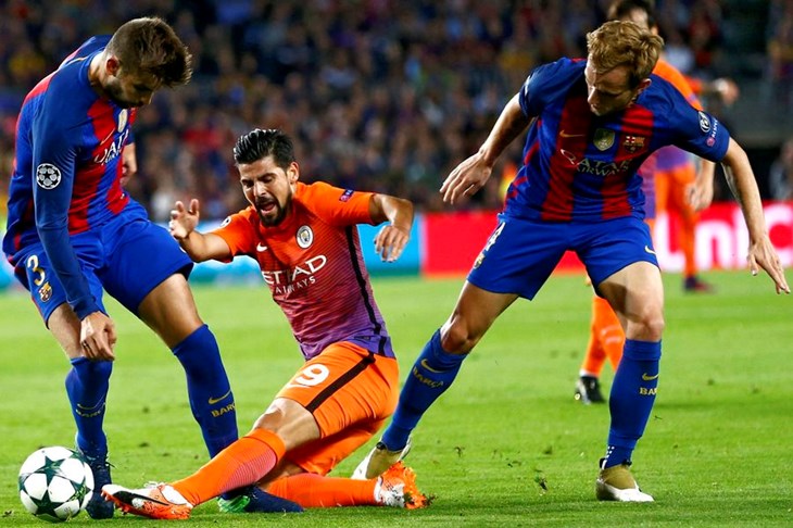 Barcelona slavila, ali i ostala bez dvojice igrača