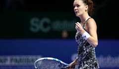 Radwanska ostala u igri, Kuznjecova u polufinalu