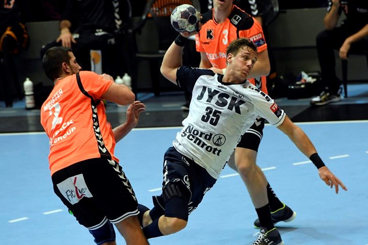 Kiel i Flensburg uvjerljivim pobjedama ostali na vrhu ljestvice