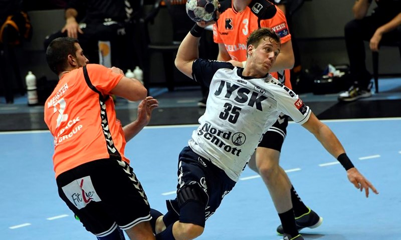 Kiel i Flensburg uvjerljivim pobjedama ostali na vrhu ljestvice