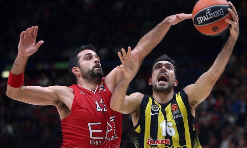 Iznenađujući poraz Milana, double-double Simona, dobar nastup Delaša