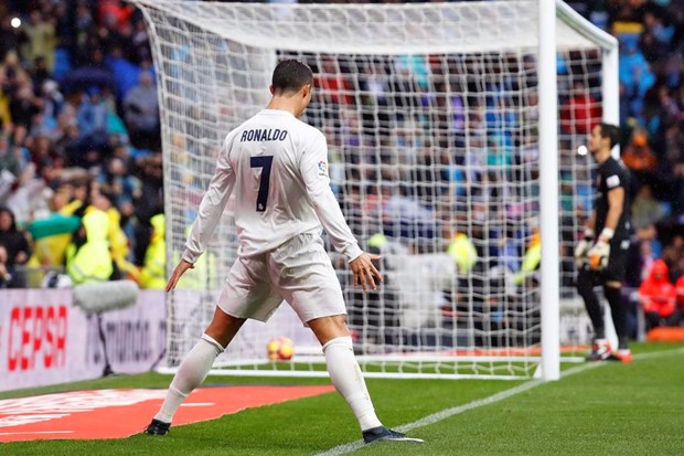VIDEO: Ronaldova dva gola dovoljna Realu, Duje Čop promašio penal za bod Gijona