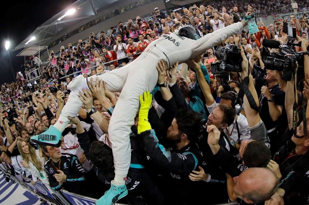 Nico Rosberg novi svjetski prvak, Hamiltonu pobjeda u posljednjoj utrci