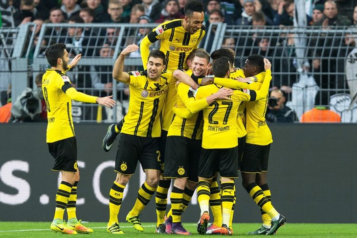 U eksploziji oštećen autobus dortmundske Borussije, Bartra prebačen u bolnicu, utakmica odgođena za srijedu