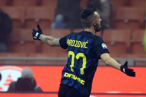 VIDEO: Gol Brozovića i asistencija Perišića za Inter na vrhu Serie A, ozlijedio se Strinić