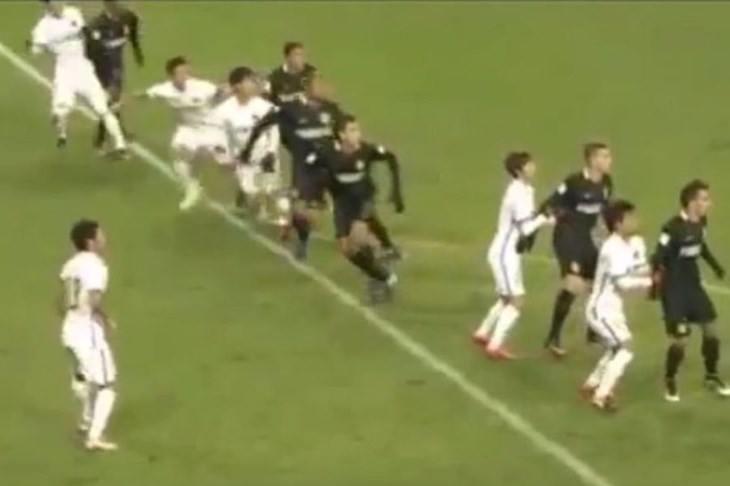 VIDEO: Kontroverze oko prve odluke donešene korištenjem video tehnologije u nogometu