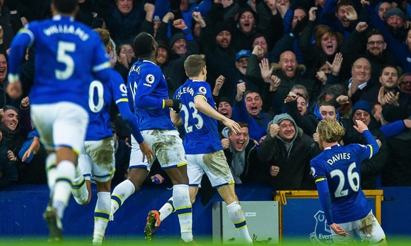 VIDEO: Everton u 96. minuti otkinuo Saintsima dva važna boda, Burnley ide u Europu