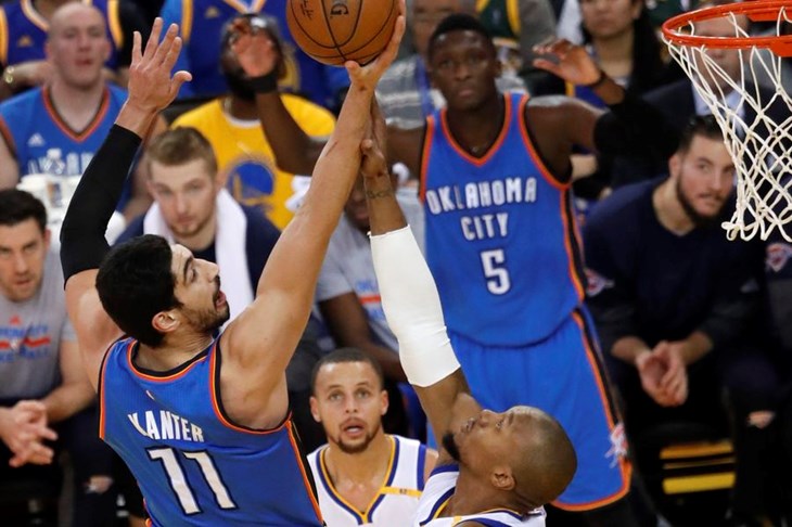 VIDEO: Enes Kanter nesmotrenošću zaradio prijelom podlaktice