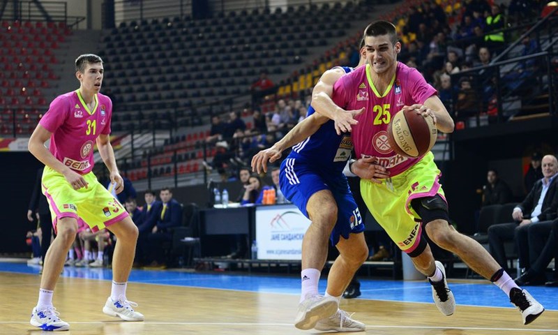 VIDEO: Minimalno slavlje MZT-a, Budućnost nadigrala Partizan u derbiju kola