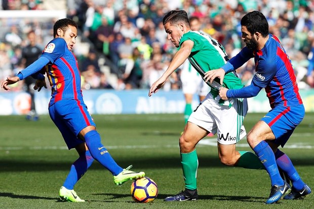 VIDEO: Luis Suarez spasio Barcelonu protiv Betisa u 90. minuti