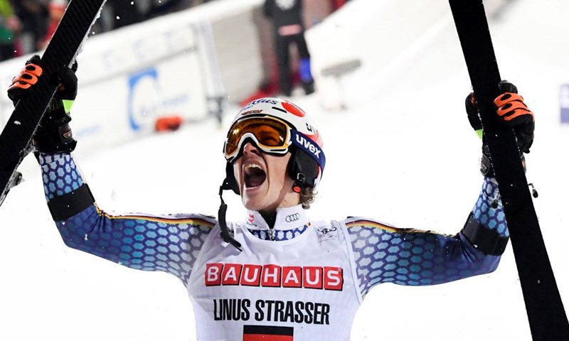 Linus Strasser i Mikaela Shiffrin pobjednici paralelnog slaloma