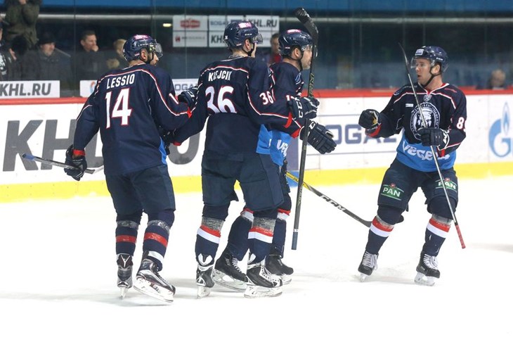 Hat-trick Girouxa i poraz Medveščaka za kraj sezone