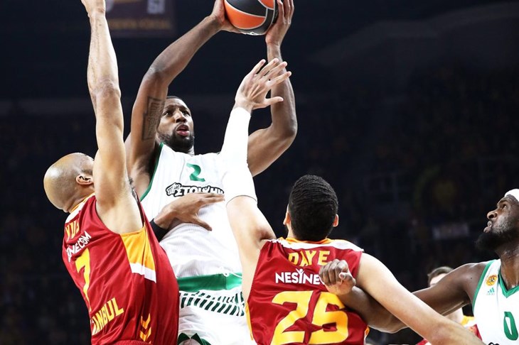 VIDEO: Perasovićev Efes prekinuo veliku Zvezdinu seriju, sjajna tricaška večer Panathinaikosa