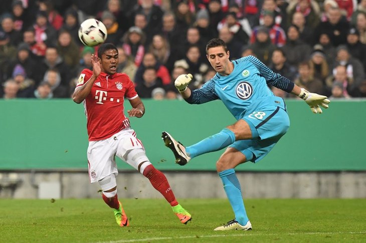 VIDEO: Arminia prošla nakon lutrije jedanaesteraca, Bayern nadvisio Wolfsburg