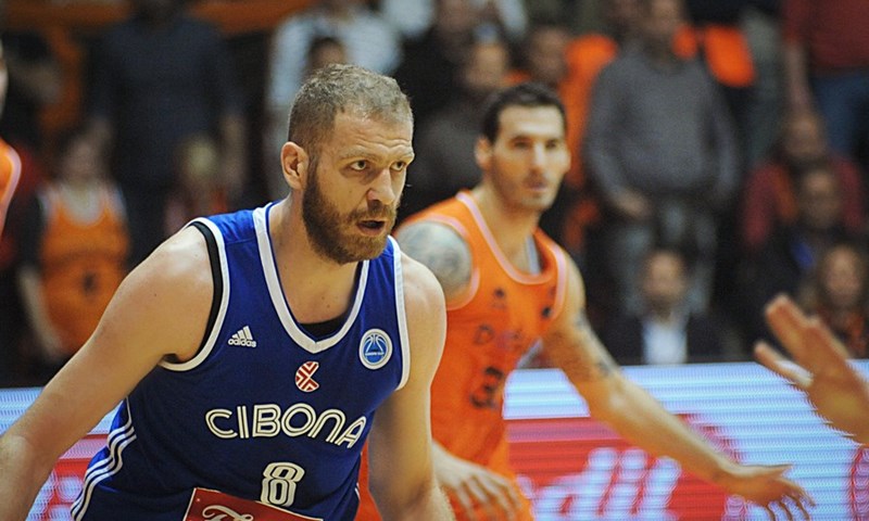 Cibona ispustila prednost protiv Elan Chalona i završila europsku sezonu