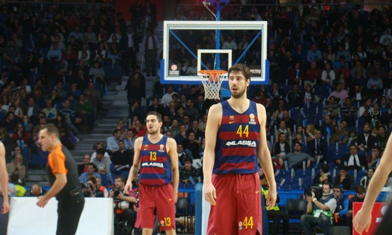 Valencia u napetoj završnici svladala Barcelonu i prošla u polufinale, solidan nastup Tomića