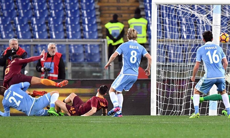 VIDEO: Roma slavila u golijadi, ali u finale Kupa ide Lazio