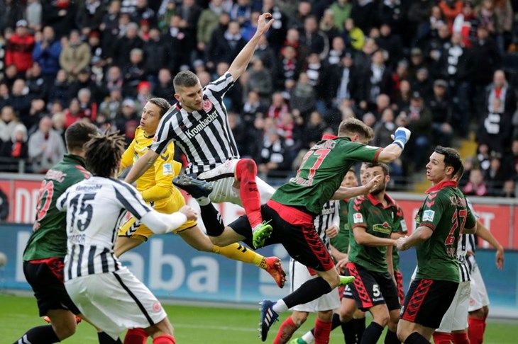VIDEO: Četvrti ligaški poraz u nizu za Niku Kovača, Freiburg nosi bodove iz Frankfurta