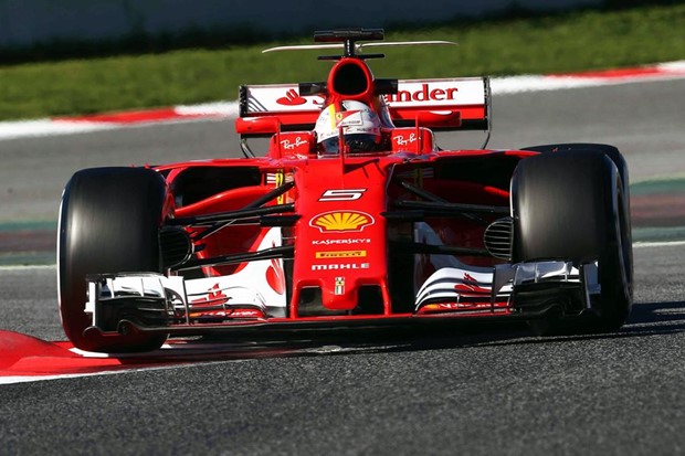 Sebastian Vettel kreće s prve pozicije, Lewis Hamilton tek s devete