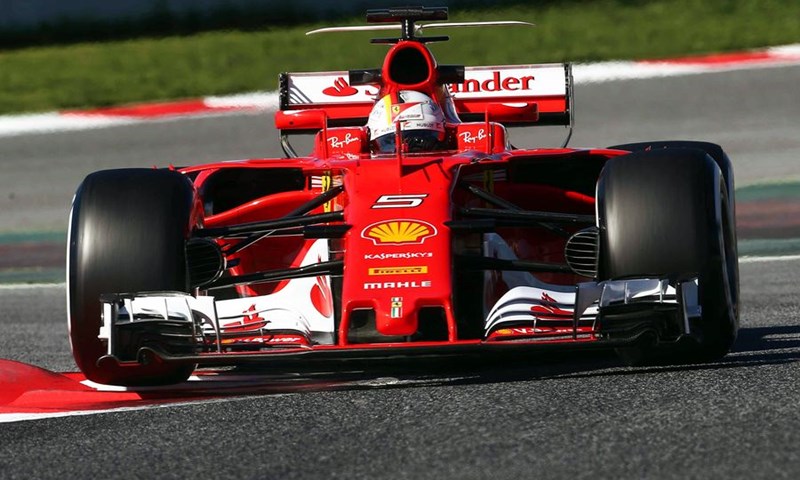 Lewis Hamilton: "Ferrari je možda i favorit, odrađuje jako dobar posao"