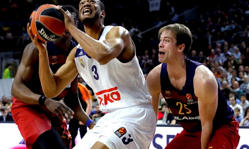 VIDEO: Real do rutinske pobjede u El Clasicu, solidna utakmica Tomića, isključen Bartzokas
