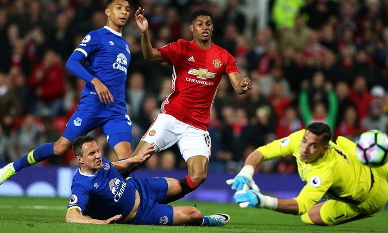 VIDEO: Manchester United duboko u sudačkoj nadoknadi iz penala do boda