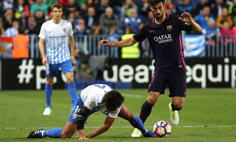 VIDEO: Malaga s dva pogotka ispratila Barcelonu, velike pogreške sudaca na obje strane