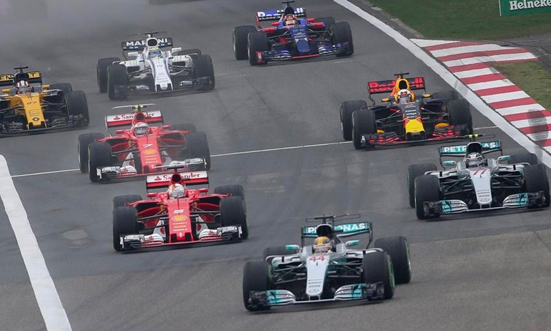 Hamiltonu pobjeda u Kini, sjajnom Verstappenu borba Red Bullova