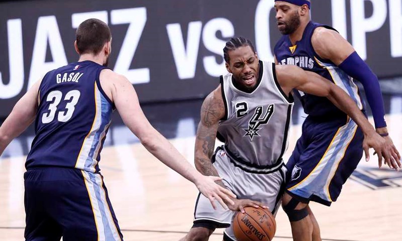 VIDEO: Spursi razbili Grizzliese, Bucksi Raptorse, Joe Johnson sa sirenom za pobjedu Jazza kod Clippersa