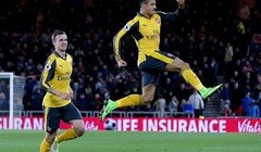VIDEO: Sanchez i Özil donijeli Arsenalu pobjedu na Riversideu