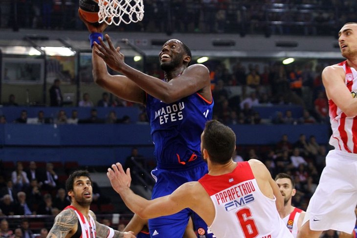 VIDEO: Olympiakos potpuno nadigrao Perasovićev Efes, skroman učinak Žižića u porazu Darušafake