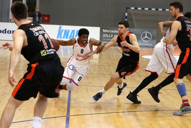 Cedevita se lako obračunala s Jollyjem i prošla u polufinale