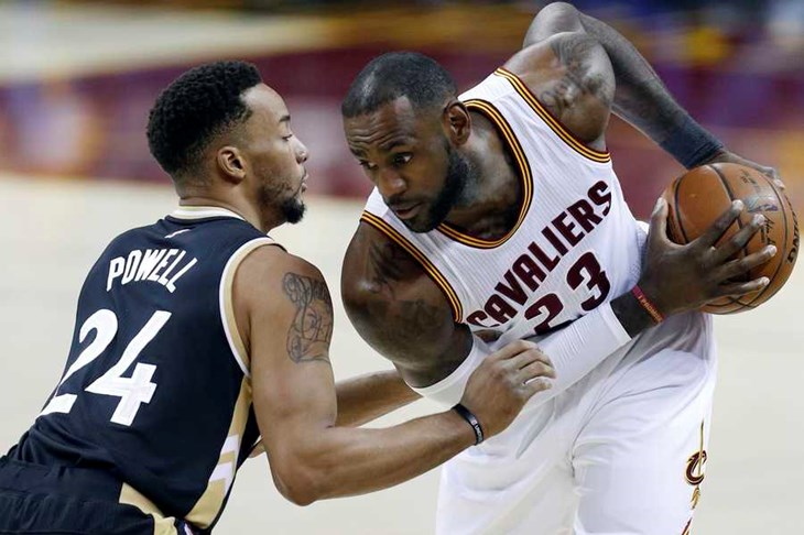 VIDEO: Kralj James razbio Raptorse i prestigao Jabbara, Spursi se osvetili Rocketsima i ostali bez Parkera