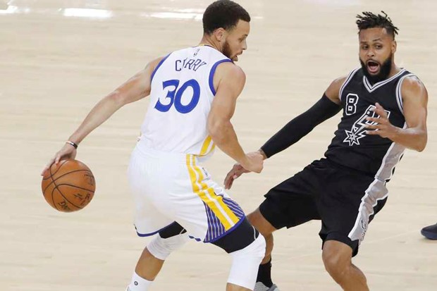VIDEO: Warriorsi na korak do metle, nesretni Spursi izgubili još jednog igrača